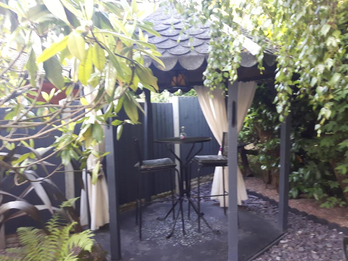 Ever Wanted To Go Off Grid Then This Is For You Sutton Coldfield Esterno foto